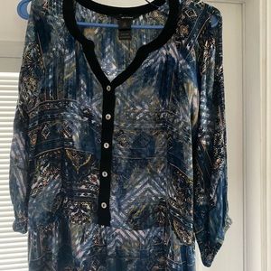 Cute Ali Miles blouse.  Great with jeans.
